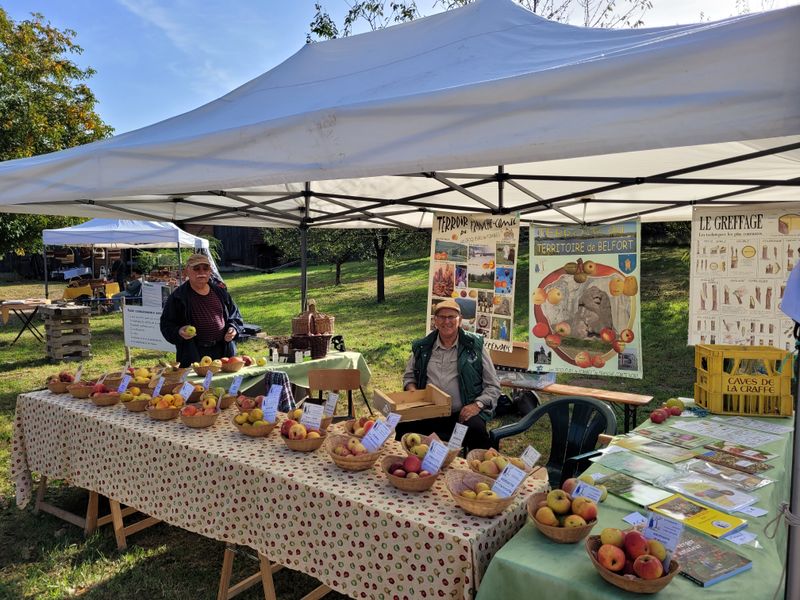 Photo 2 de ASSOCIATION DES CROQUEURS DE POMMES FRANCHE COMTE NORD